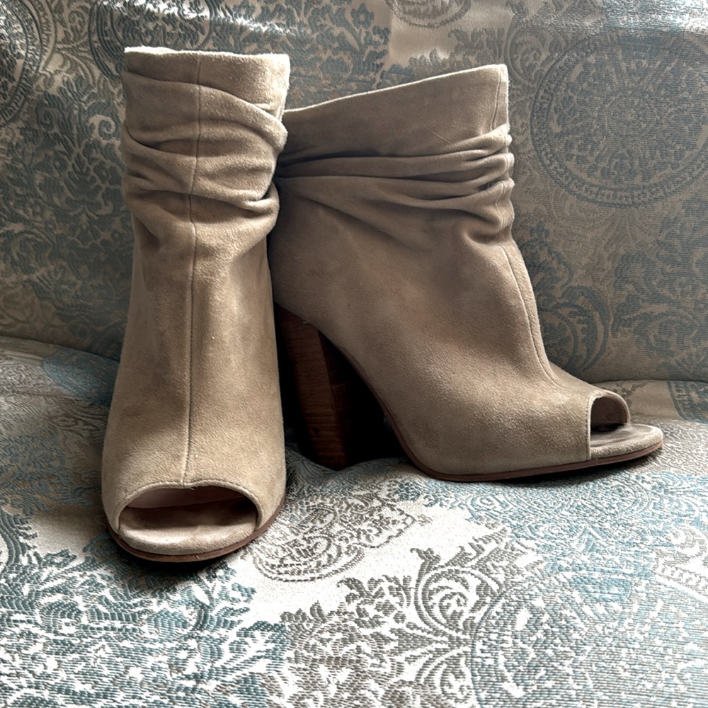 Kristin Cavallari Chinese Laundry Laurel Gray Suede Peep Toe Bootie